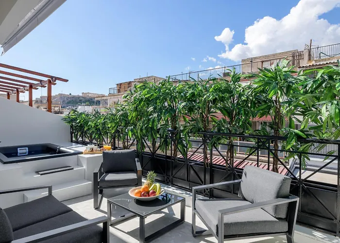 Penthouse W/ View & Plunge Pool