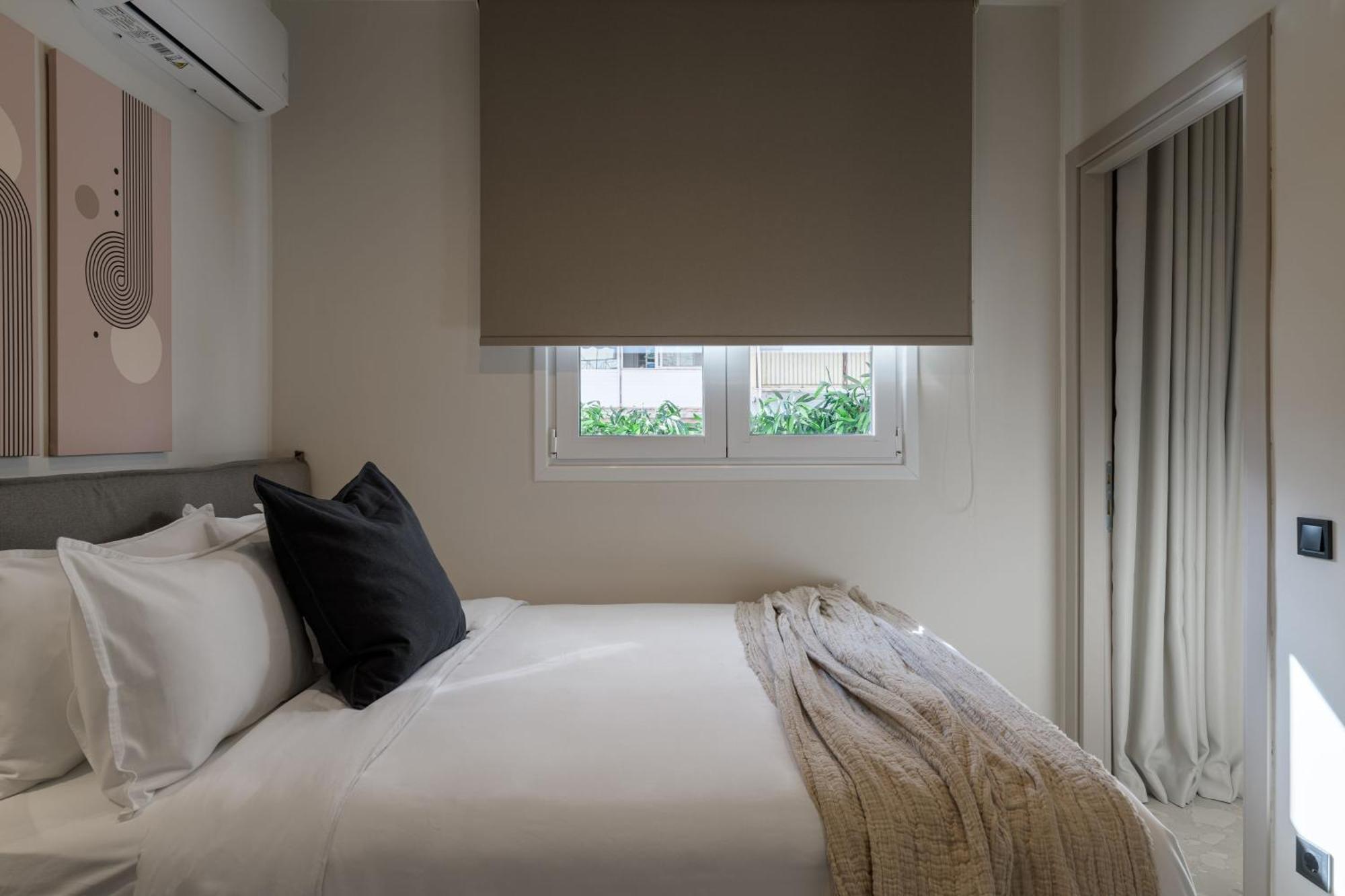 Penthouse W/ View & Plunge Pool * Atene