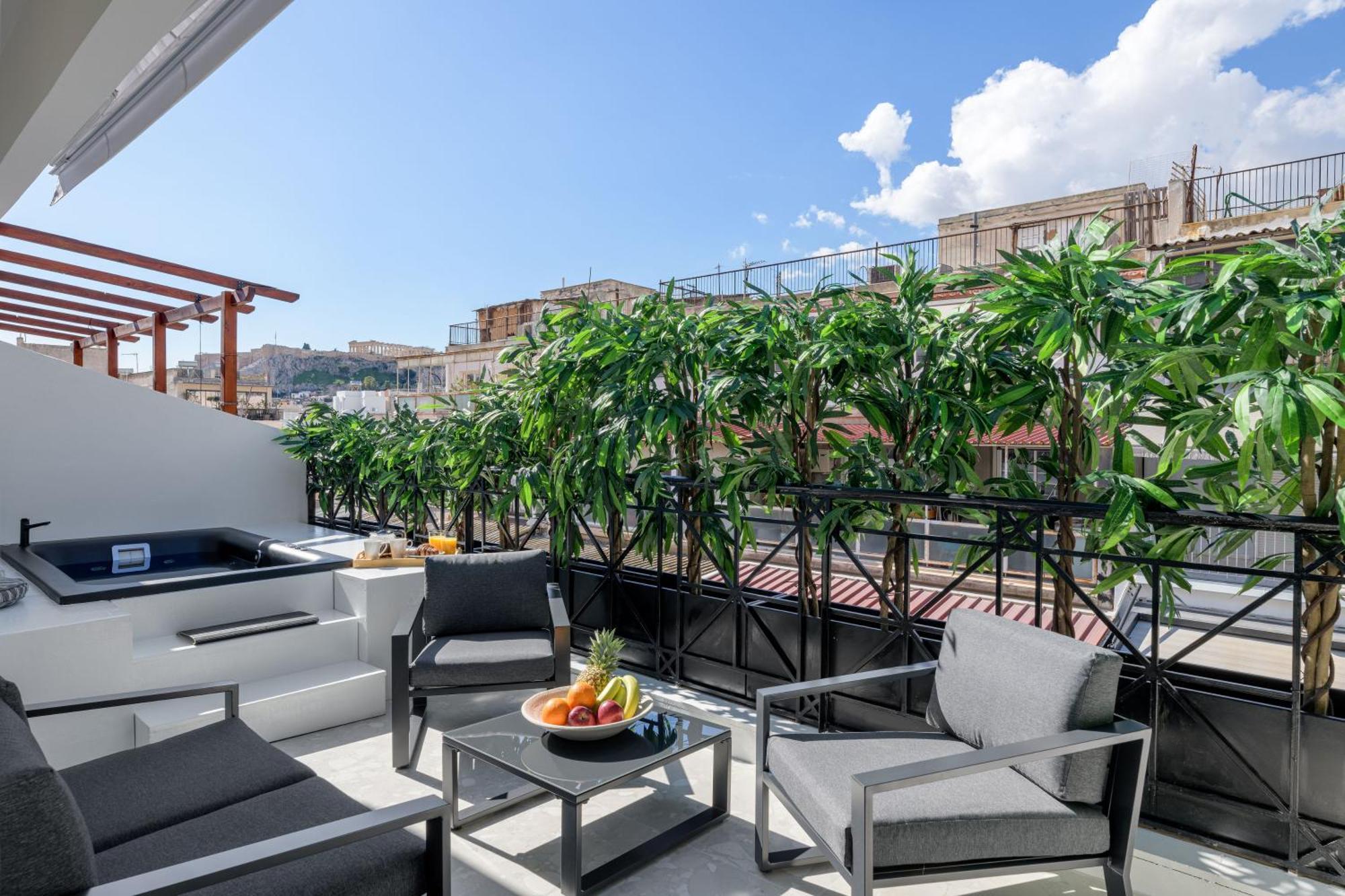 Penthouse W/ View & Plunge Pool *